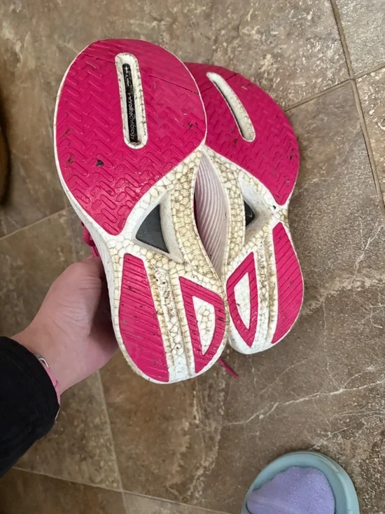 Women’s saucony endorphin pro 3 - Picture 4 of 4